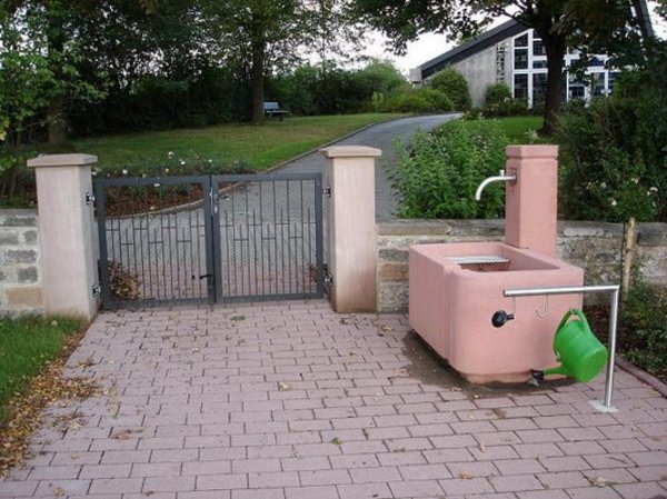 Neugestaltung des alten Friedhofteils.