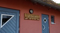 Obst- und Gartenbauverein, Kelterhaus Schild